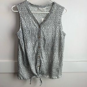 NWT Artisan NY Black & White Sleeveless Blouse